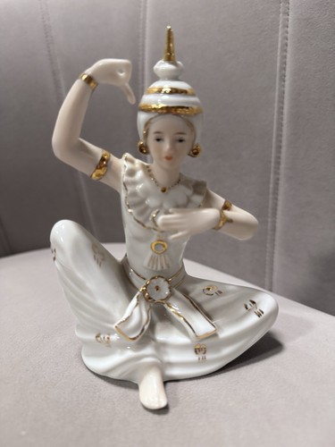 Porzellanfigur thailändische