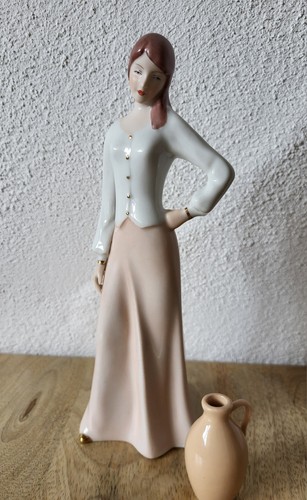 Royal dux porzellanfigur frau - porzellanfigur,
