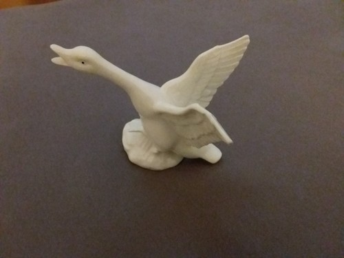 Porzellanfigur flug nehmen - "flug, nehmen"