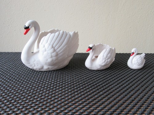Porzellan figuren 3 schwäne - ,