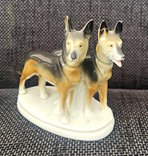 Porzellanfigur hunde paar auf - porzellanfigur,